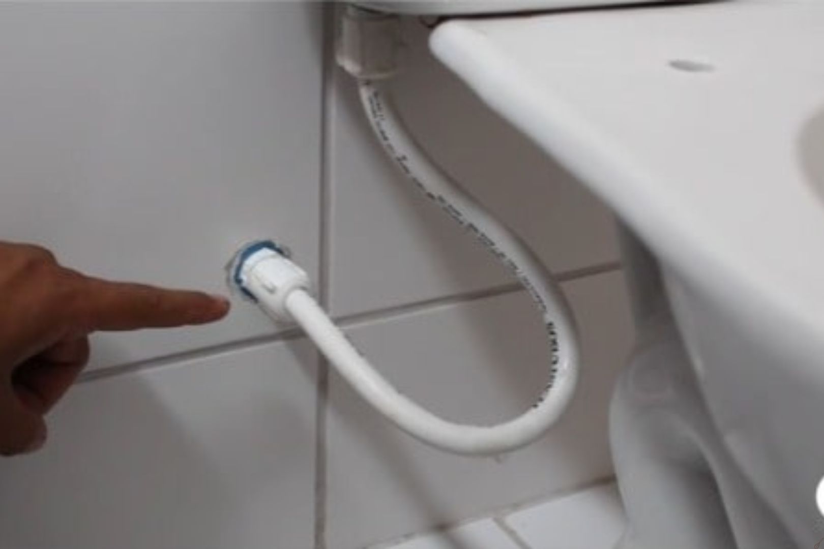 Como trocar flexivel do lavatorio sem vazamento